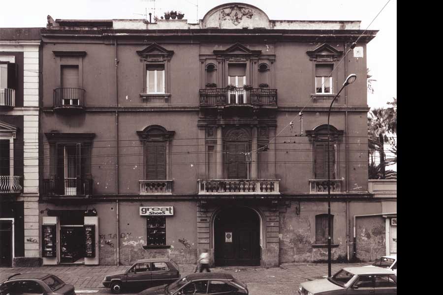 Palazzo-Portici 1